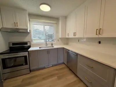 3 bed 1 bath upper floor for rent in upper Sahali. House is located closed to schools shopping and b...