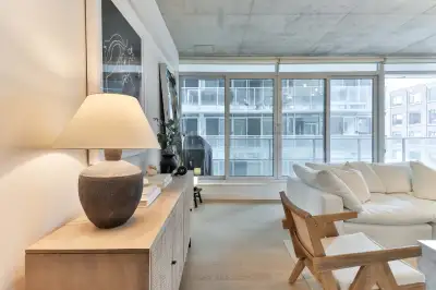 Downtown Toronto 1 Bedroom Rent King West (unfurnished)
