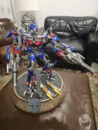 Kills me to part with this beauty. I've been the sole owner since purchasing from Sideshow Collectib...