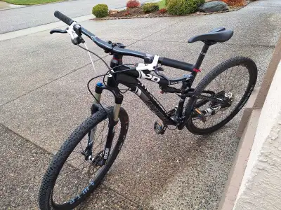 2012 13 cannondale scalpel 29er medium. Like new, alloy frame. Has been in storage for a few years....