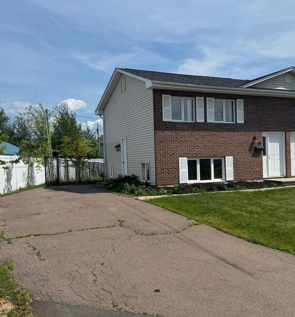 3 bedroom 1.5 bath house in Moncton North 1