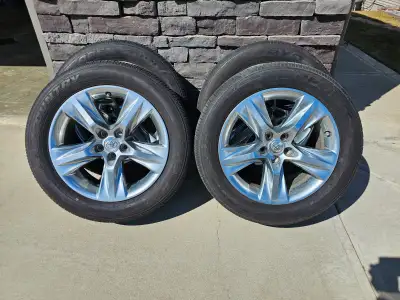 Set of 4 2015 OEM Toyota Highlander Limited 19" Wheels & Rims. Toyota OEM 19" Rims One rim has cosme...