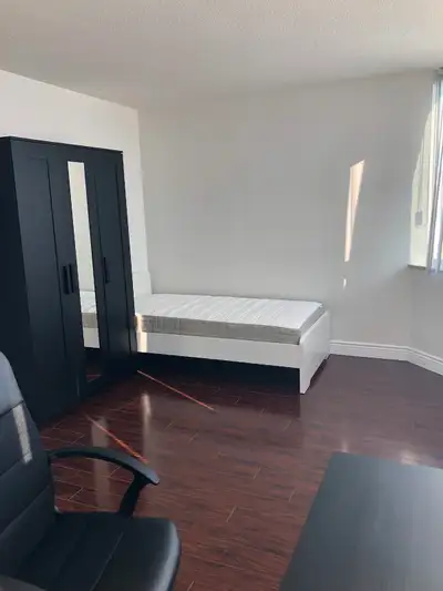 Big Private room with balcony in Condo building for rent to UTSC student near University of Toronto...