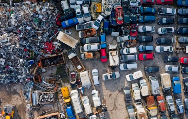 Car for sell car for scrap  in Cars & Trucks in Mississauga / Peel Region