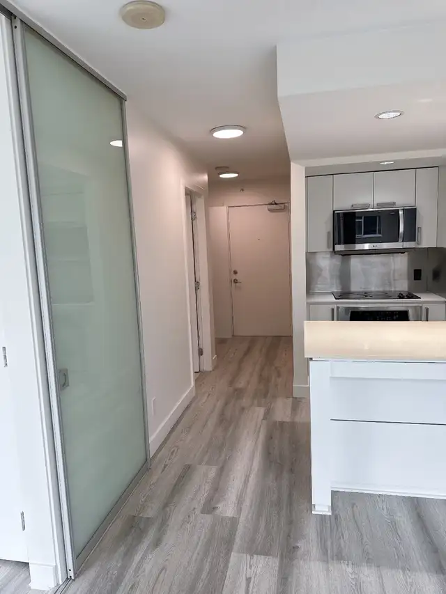 1-Bedroom + Den in Yaletown, Downtown Vancouver in Long Term Rentals in Vancouver - Image 7