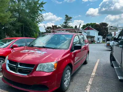 Dodge Grand Caravan 2015 avec 276 000km. Rack a échelle inclus. Problème avec le système de refroidi...