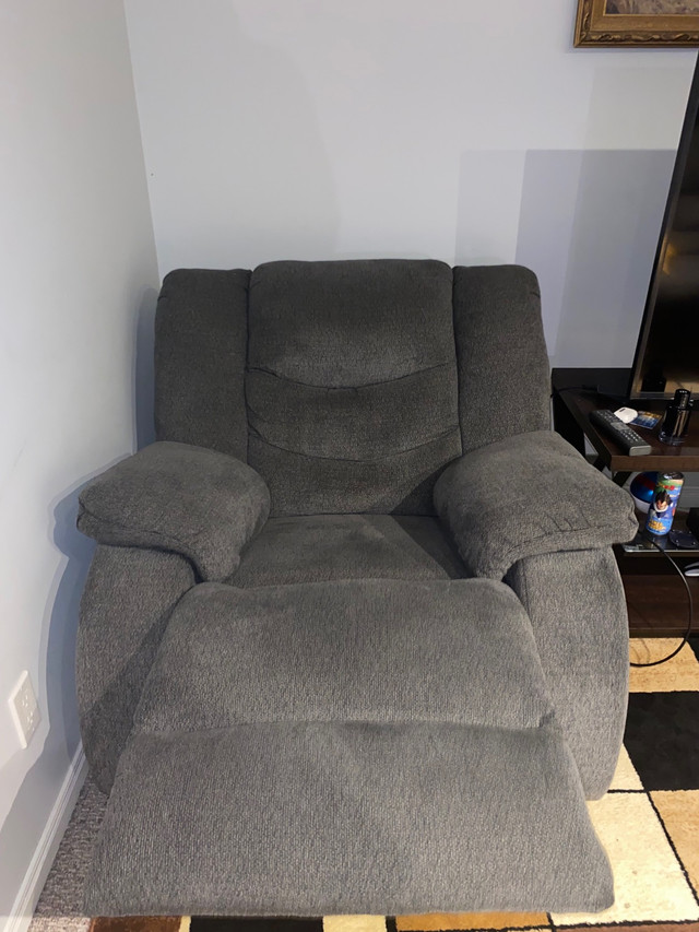 Reclining Rocking Chair Chairs & Recliners Kitchener / Waterloo