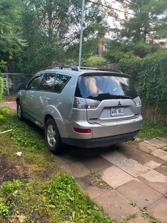 MITSUBISHI OUTLANDER 2009569252802410598406