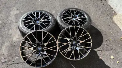 Mags BMW Original Bolt pattern 5 x 120, 18 Pouces 2 mags 18x8J Besoin de pneu 225-45-18 (Avant) 2 ma...