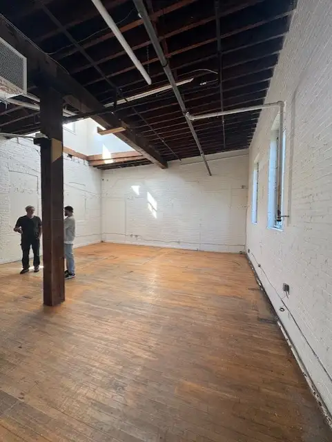 Queen and Brock Commercial Studio