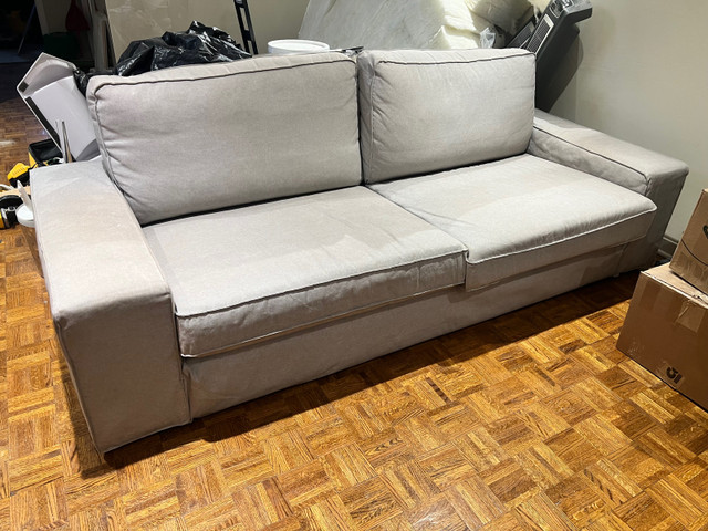 Large Sofa  / Light Grey / Washable Covers dans Sofas et futons  à Ville de Montréal