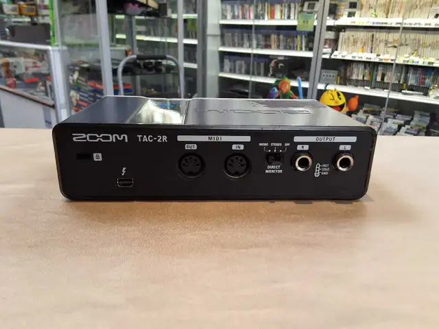 ZOOM TAC-2R Thunderbolt Audio Converter Interface  in Pro Audio & Recording Equipment in City of Toronto - Image 3