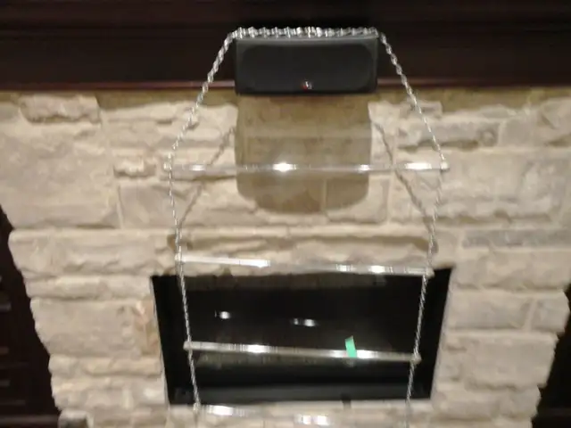 Chrome Steel 4 Rung Hanging Blanket Quilt Ladder Rack in Storage & Organization in Kitchener / Waterloo - Image 3