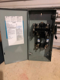 Eaton Twin 100Amp Enclosed Shut Off  Switch