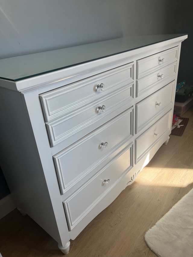 Bureau 6tiroirs blanc de marque AP en bois massif Commodes et