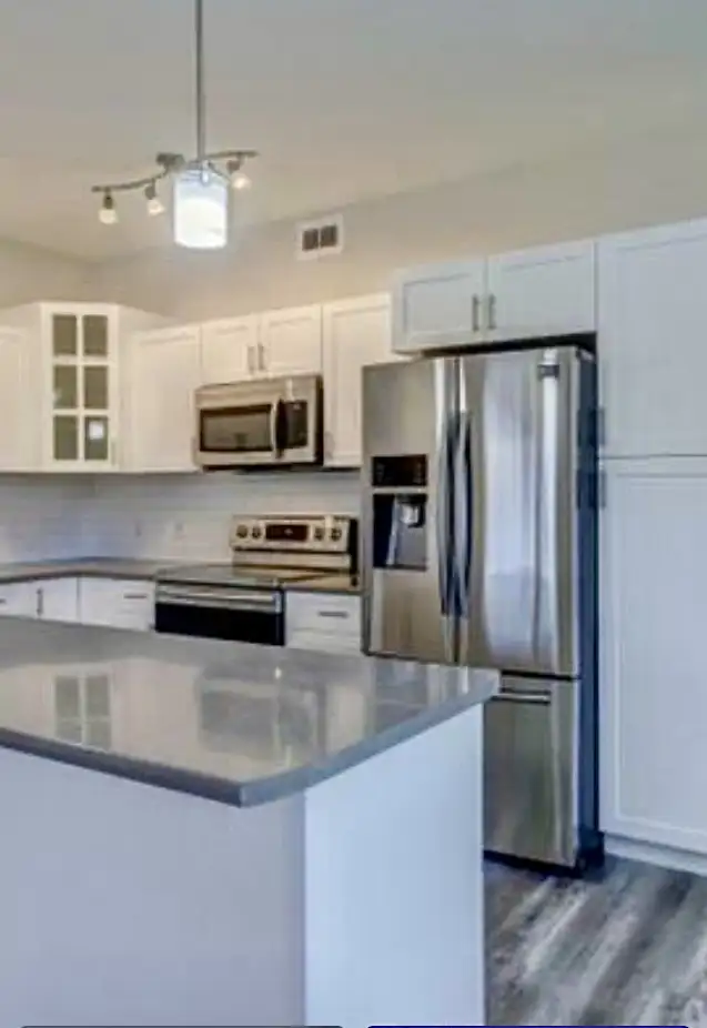 3 Bedroom/2.5 Bath Townhouse - Available January 1st, 2026 in Long Term Rentals in Whitehorse - Image 2