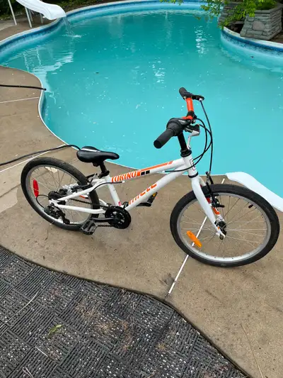 Vélo Miele Torino roues de 20 pouces pour enfant de 5 à 9 ans en très bon état. 6 vitesses