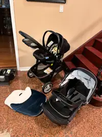 Graco stroller . Reversible seat . with car seat