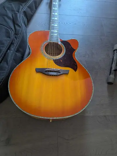 Gorgeous Takamine Jumbo acoustic electric guitar *Mint condition, View more