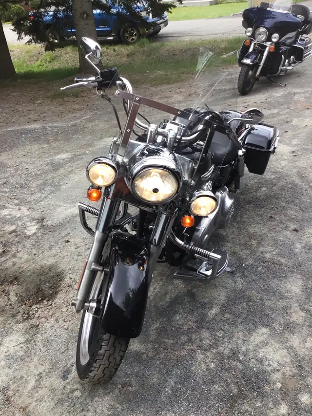 2012 Harley Davidson FLD Dyna Switchback in Street, Cruisers & Choppers in Sudbury - Image 4