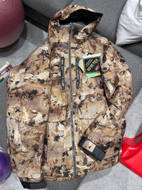 New with tags Sitka boreal aerolite hunting jacket