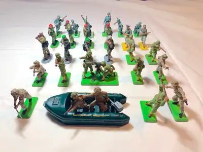 Britains Ltd - Deetail (1971) & Super Deetail (1978) Soldiers, View more