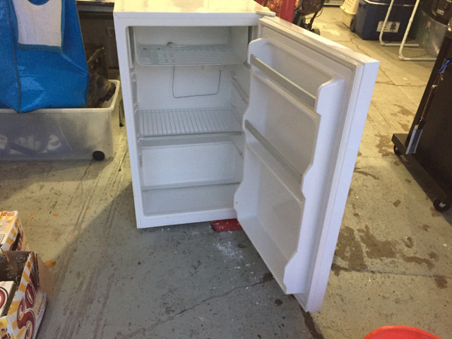 Mini Fridge in Refrigerators in Thompson