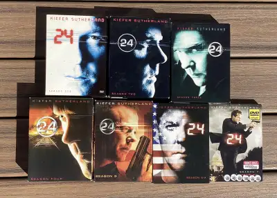 DVD - 24 Season 1 - 7 En anglais avec quelques saisons avec sous titres en français Voir mes autres...