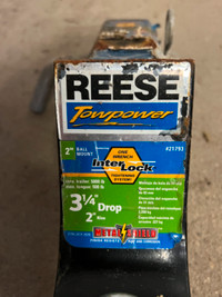 Reese Trailer Hitch with two Balls