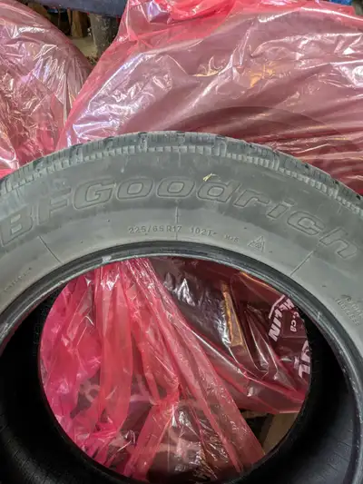 Removed from a 2018 Rav 4. 225/65/17 Manufactured in 2018 No holes, cuts or patches. Enough tread fo...