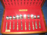 Community 60 piece anti-tarnish flatware in wooden chest