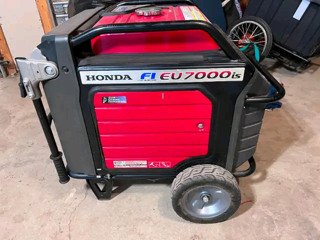 Used, I have 2× Honda Eu7000is inverter generators for sale.  for sale  