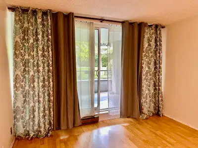 Spacious 3 Bedroom 2 Bathroom Apartment –$3800 –2 Parking Spots