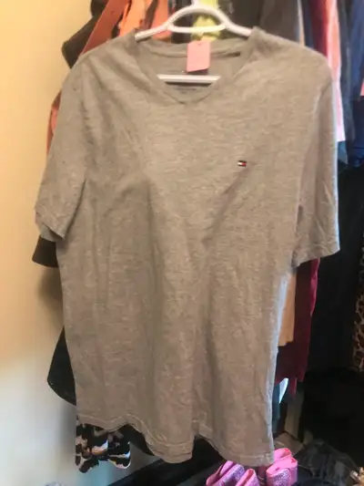 Tommy Hilfiger Tshirt Grey Size Medium, View more