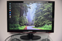 Samsung SyncMaster T260 - LCD 25.5" monitor /w VGA, DVI, HDMI
