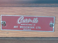 Grand bureau manufactured par Art Woodwork LTD 
