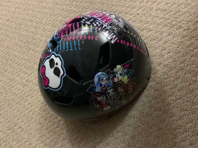 Bike Helmet - Monster High - Youth size 55-57cm in Kids in Windsor Region - Image 2