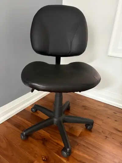 Black task / desk / office chair, View more