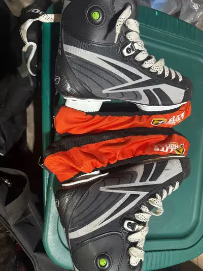 Reebok Hockey Skates Size 8, View more