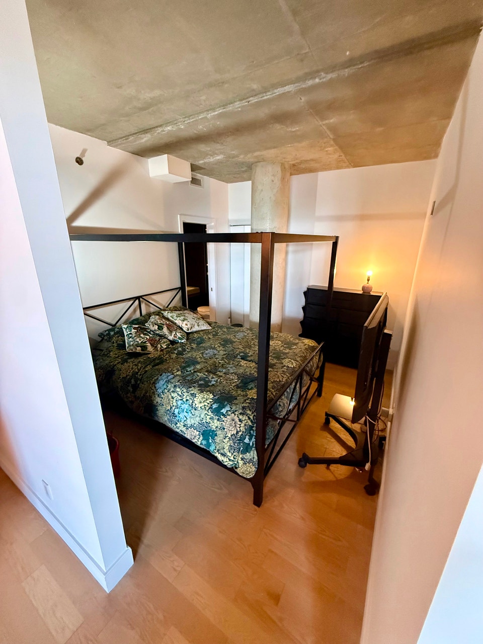 Condo 3 1/2 à louer 4