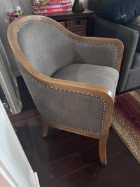 ASHLEY HOME FURNITURE Accent Chair -like new obo