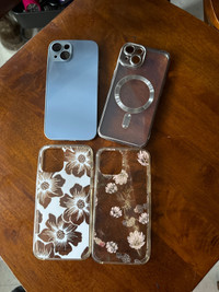 iPhone 13/14/15 cases. 5$ or make offer for all four . 