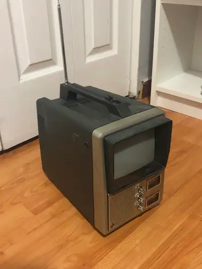 Model JCTV 0502 Pickup only. Technically turns on. Takes about a dozen D batteries. Runs through the...
