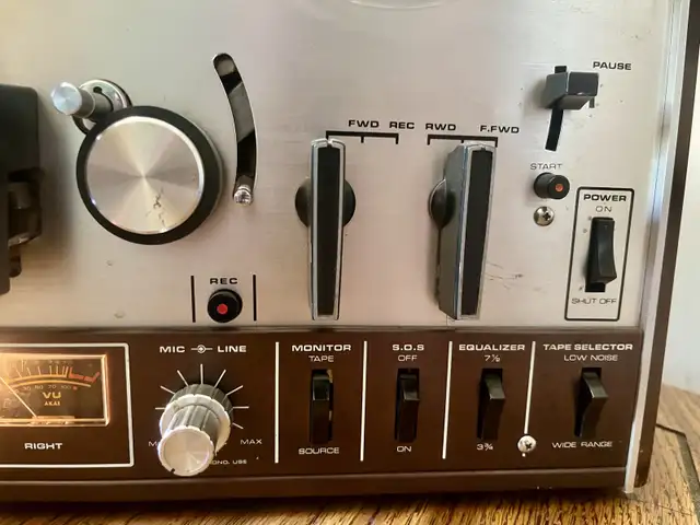 AKAI 4000DS MKII 4 Track Reel to Reel Tape Machine MIJ in Pro Audio & Recording Equipment in City of Toronto - Image 5