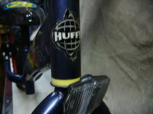 Velo pour debutant sans pedalier, pneus a air 12 po (huffy) in Kids in Longueuil / South Shore - Image 7