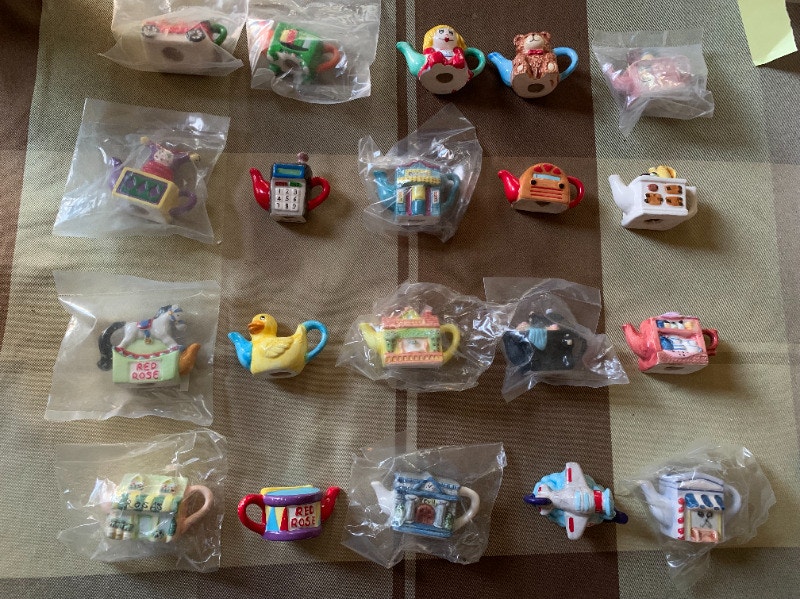 Red Rose Tea Pots Arts & Collectibles ChathamKent Kijiji