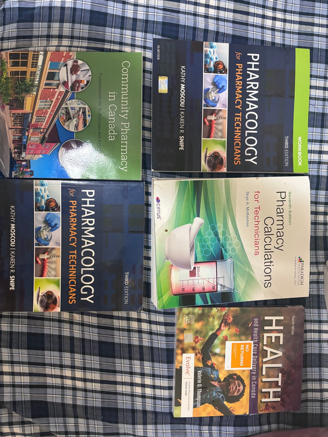 Pharmacy Technician Textbooks dans Manuels  à Ville d’Edmonton