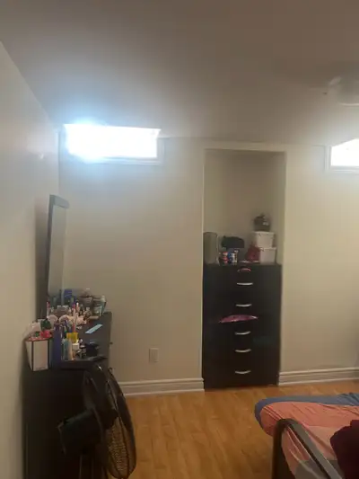 room for rent in sharig