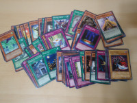 Lot of 165 yugioh cards