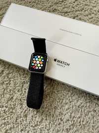 Apple Watch Series 3 38mm Silver Aluminum with extra strap